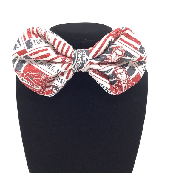 Loki Handcrafted Bow Tie - 01 - Comic Book Collection - Picture 6 of 15